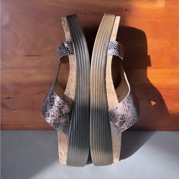 DONALD PLINER Fania Metallic Bronze Python Print Leather Platform Sandals Sz 9.5 - Picture 11 of 16